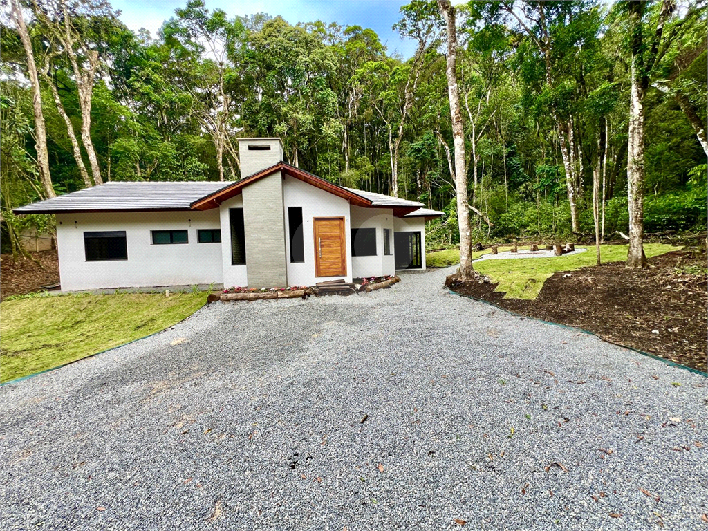 Casa nova à venda em Monte Verde-MG em terreno de 3.900m² 