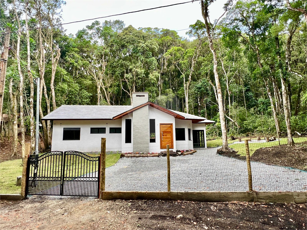 Casa nova à venda em Monte Verde-MG em terreno de 3.900m² 