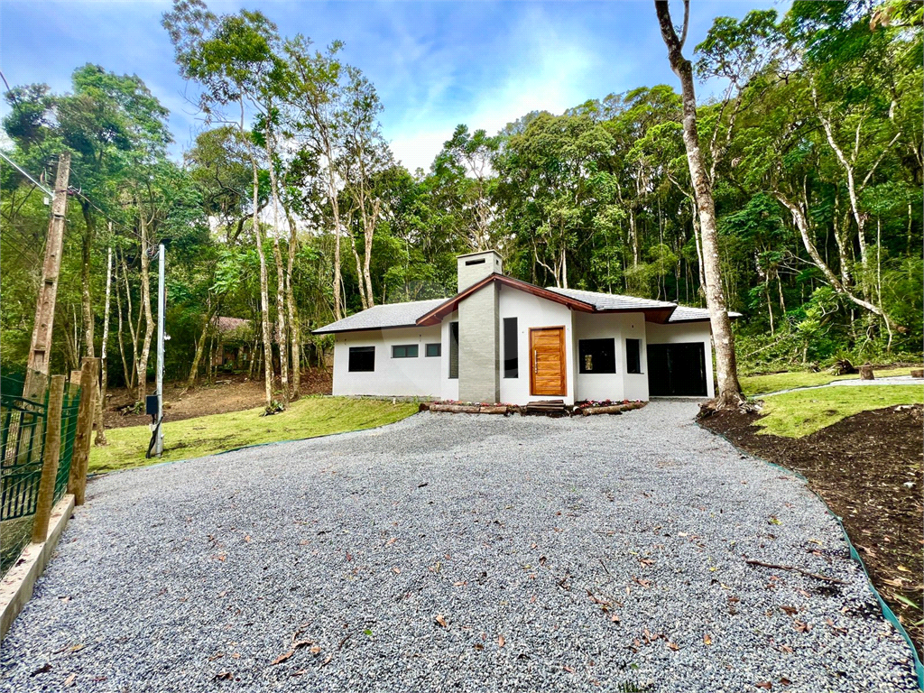 Casa nova à venda em Monte Verde-MG em terreno de 3.900m² 
