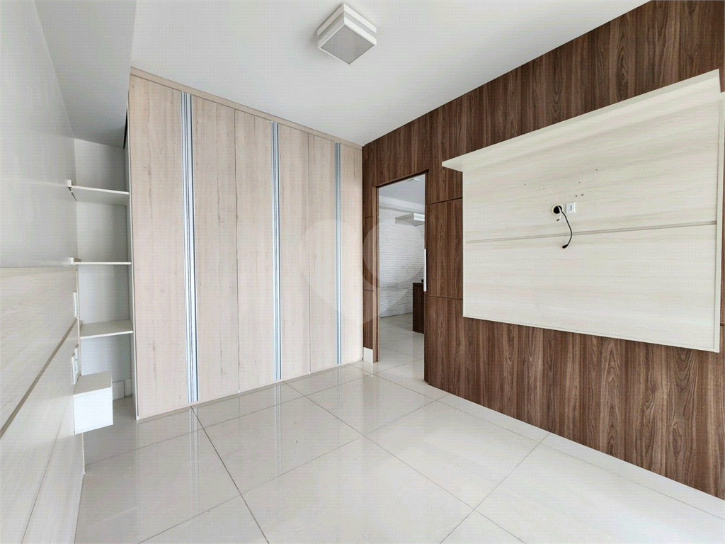 APARTAMENTO em ANÁLIA FRANCO