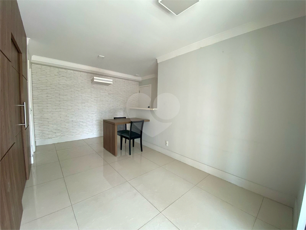 APARTAMENTO em ANÁLIA FRANCO