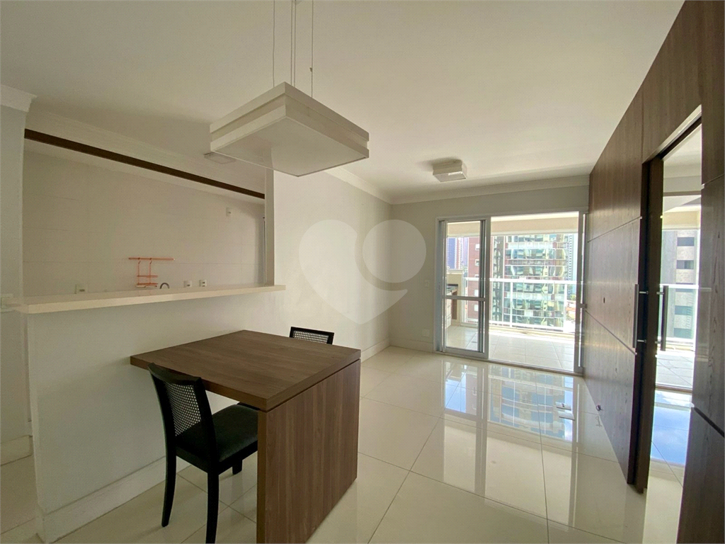 APARTAMENTO em ANÁLIA FRANCO