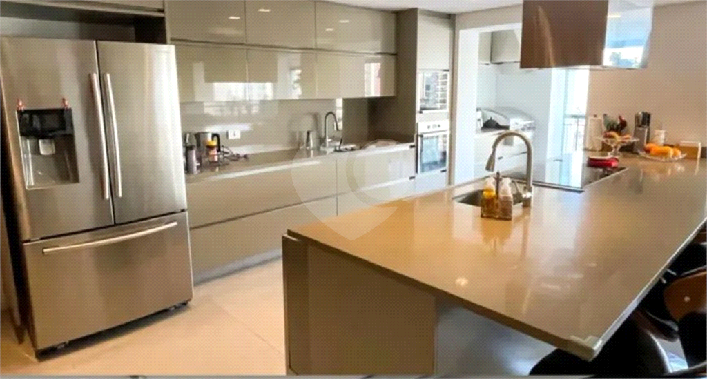 APARTAMENTO em SANTANA