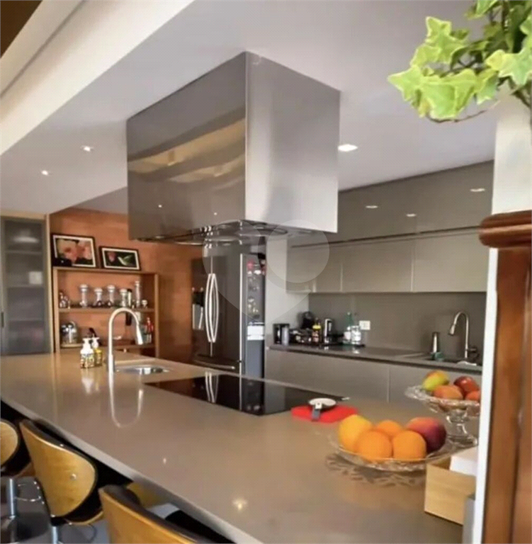 APARTAMENTO em SANTANA