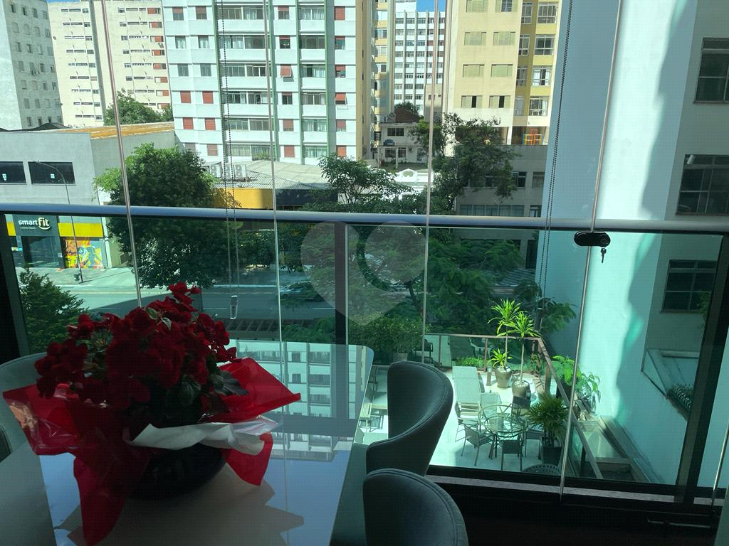 Apartamento VENDA Santa Cecília com 40,29m2, 1 quarto, sala, varanda, cozinha, banheiro e 1 vaga de garagem