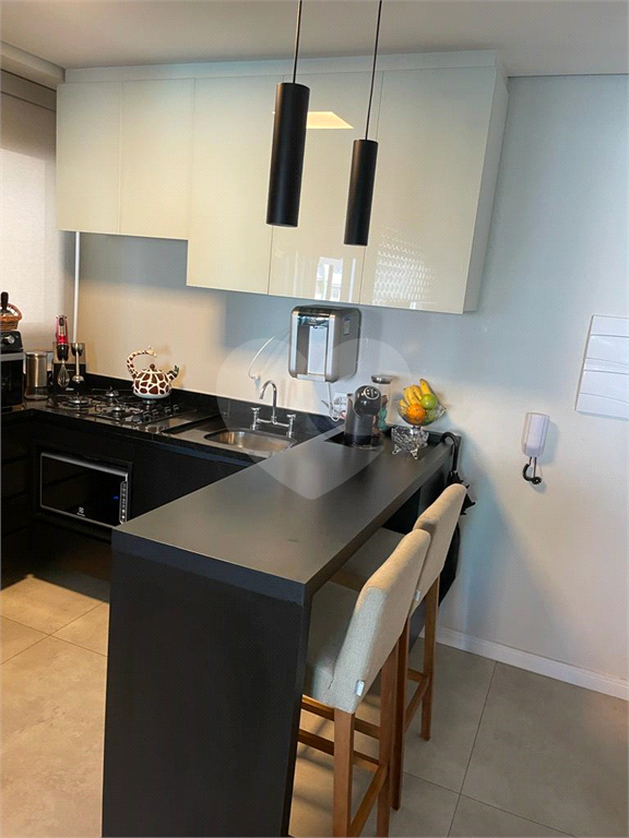 Apartamento VENDA Santa Cecília com 40,29m2, 1 quarto, sala, varanda, cozinha, banheiro e 1 vaga de garagem