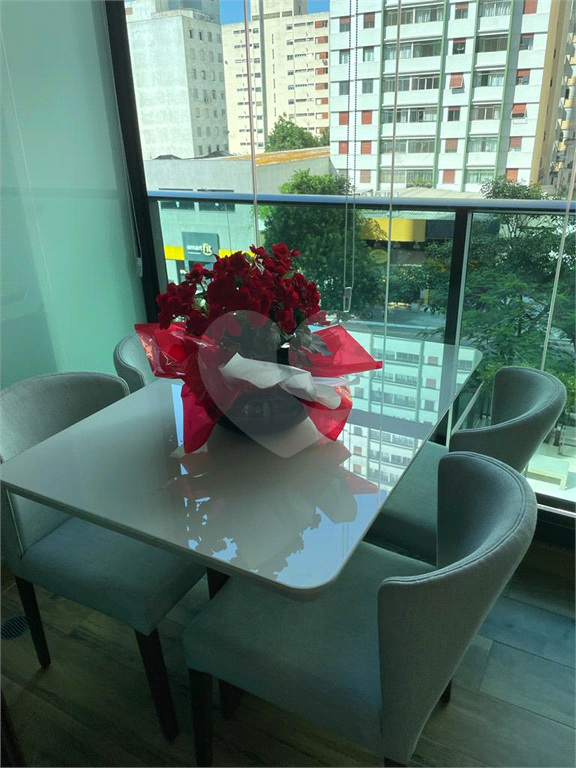 Apartamento VENDA Santa Cecília com 40,29m2, 1 quarto, sala, varanda, cozinha, banheiro e 1 vaga de garagem