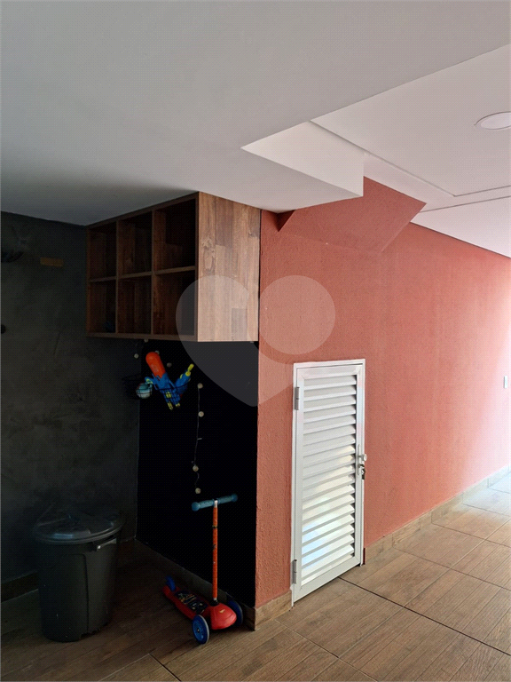 Casa de condomínio á venda no Bairro do Limão