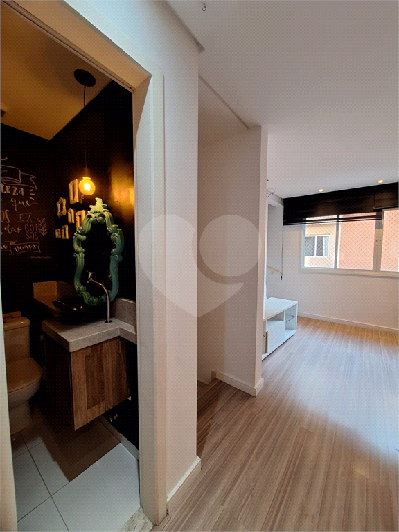 Casa de condomínio á venda no Bairro do Limão