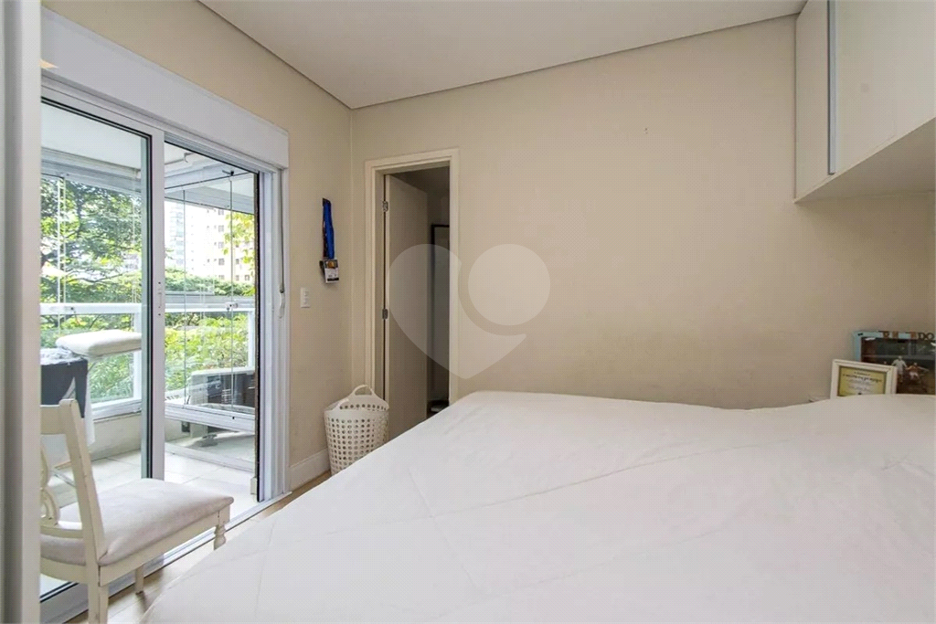 Apartamento Perdizes 3 suítes e 4 vagas de garagem 