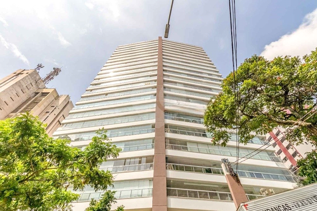 Apartamento Perdizes 3 suítes e 4 vagas de garagem 