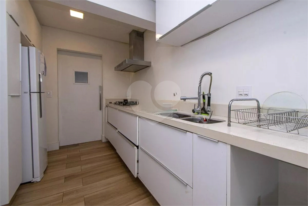 Apartamento Perdizes 3 suítes e 4 vagas de garagem 