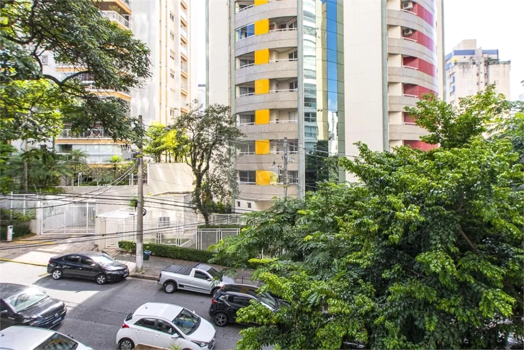 Apartamento Perdizes 3 suítes e 4 vagas de garagem 