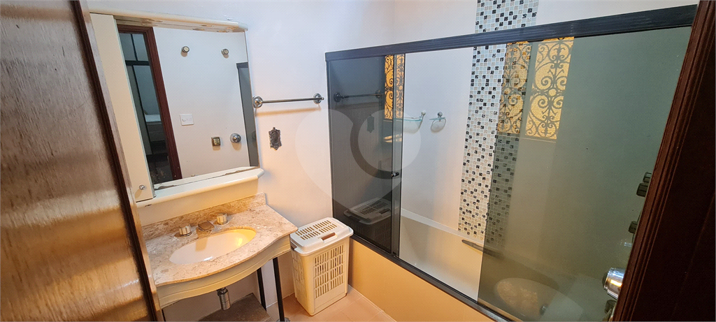 Sobrado à venda | 230m²| 4 Dormitórios ( 2 suítes) | 2 vagas em Vl.Izolina Mazzei| SP!