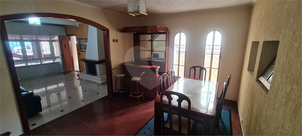 Sobrado à venda | 230m²| 4 Dormitórios ( 2 suítes) | 2 vagas em Vl.Izolina Mazzei| SP!