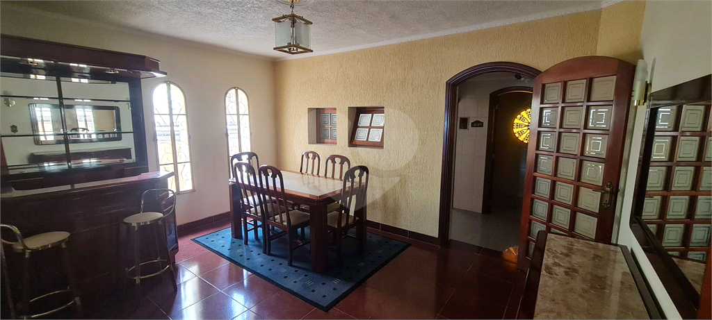 Sobrado à venda | 230m²| 4 Dormitórios ( 2 suítes) | 2 vagas em Vl.Izolina Mazzei| SP!