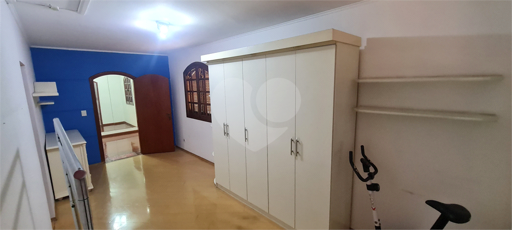 Sobrado à venda | 230m²| 4 Dormitórios ( 2 suítes) | 2 vagas em Vl.Izolina Mazzei| SP!