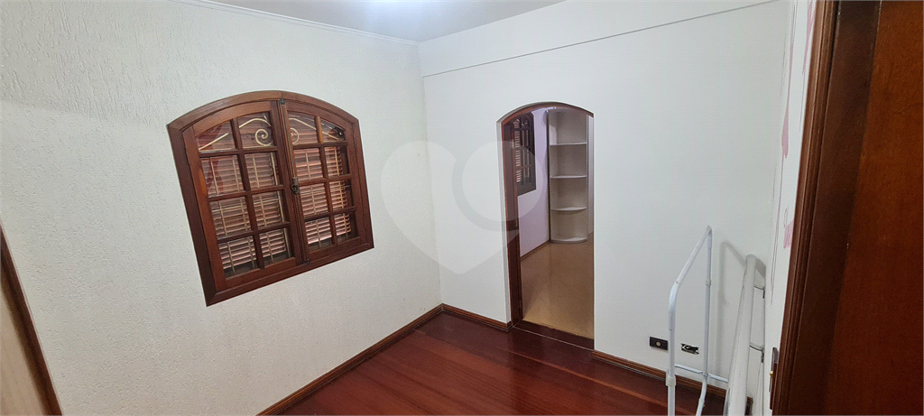 Sobrado à venda | 230m²| 4 Dormitórios ( 2 suítes) | 2 vagas em Vl.Izolina Mazzei| SP!