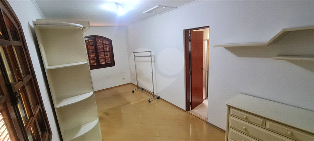 Sobrado à venda | 230m²| 4 Dormitórios ( 2 suítes) | 2 vagas em Vl.Izolina Mazzei| SP!