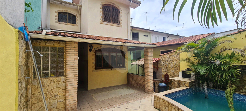 Sobrado à venda | 230m²| 4 Dormitórios ( 2 suítes) | 2 vagas em Vl.Izolina Mazzei| SP!