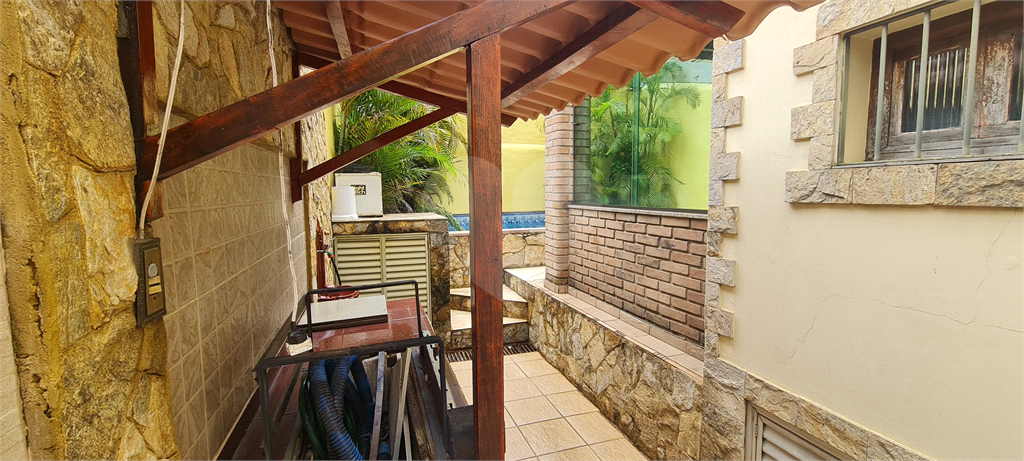 Sobrado à venda | 230m²| 4 Dormitórios ( 2 suítes) | 2 vagas em Vl.Izolina Mazzei| SP!