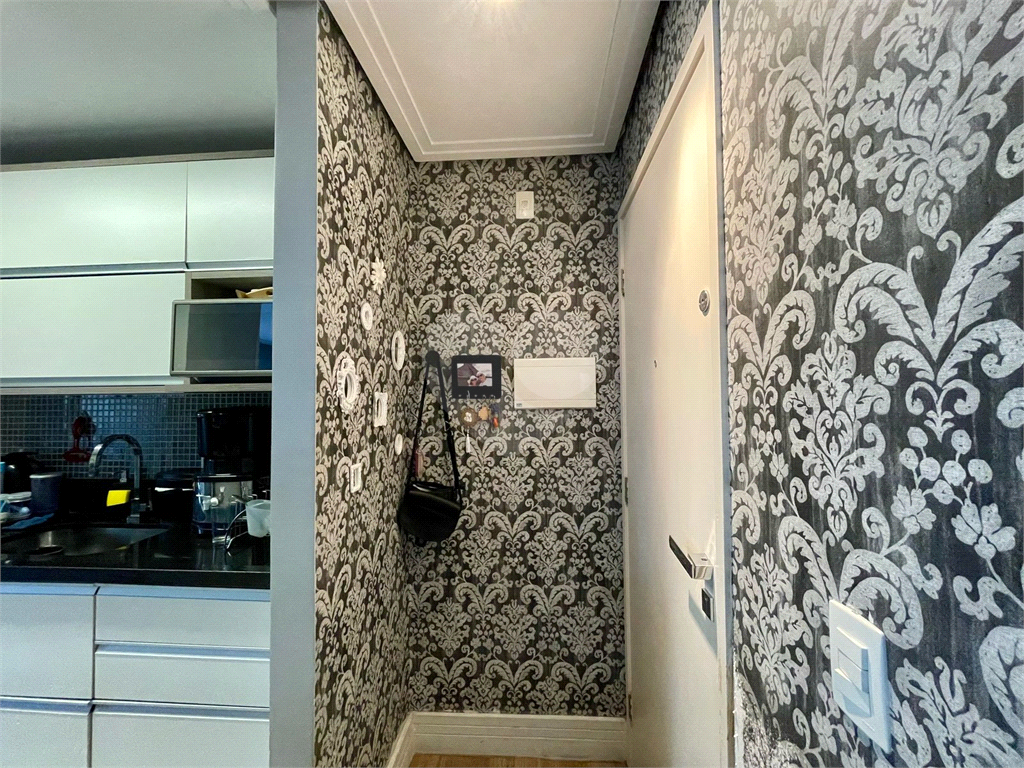 Belíssimo apartamento com 2 dormitórios, 1 banheiro e uma vaga de garagem.- Bairro do Limão