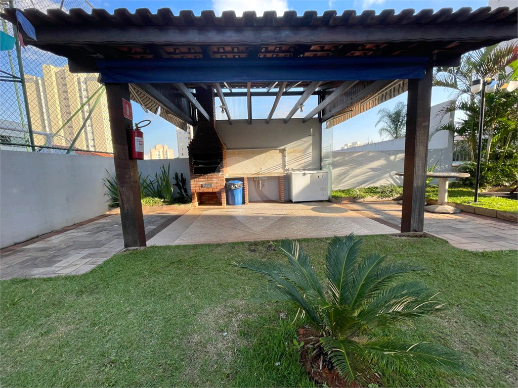 Belíssimo apartamento com 2 dormitórios, 1 banheiro e uma vaga de garagem.- Bairro do Limão