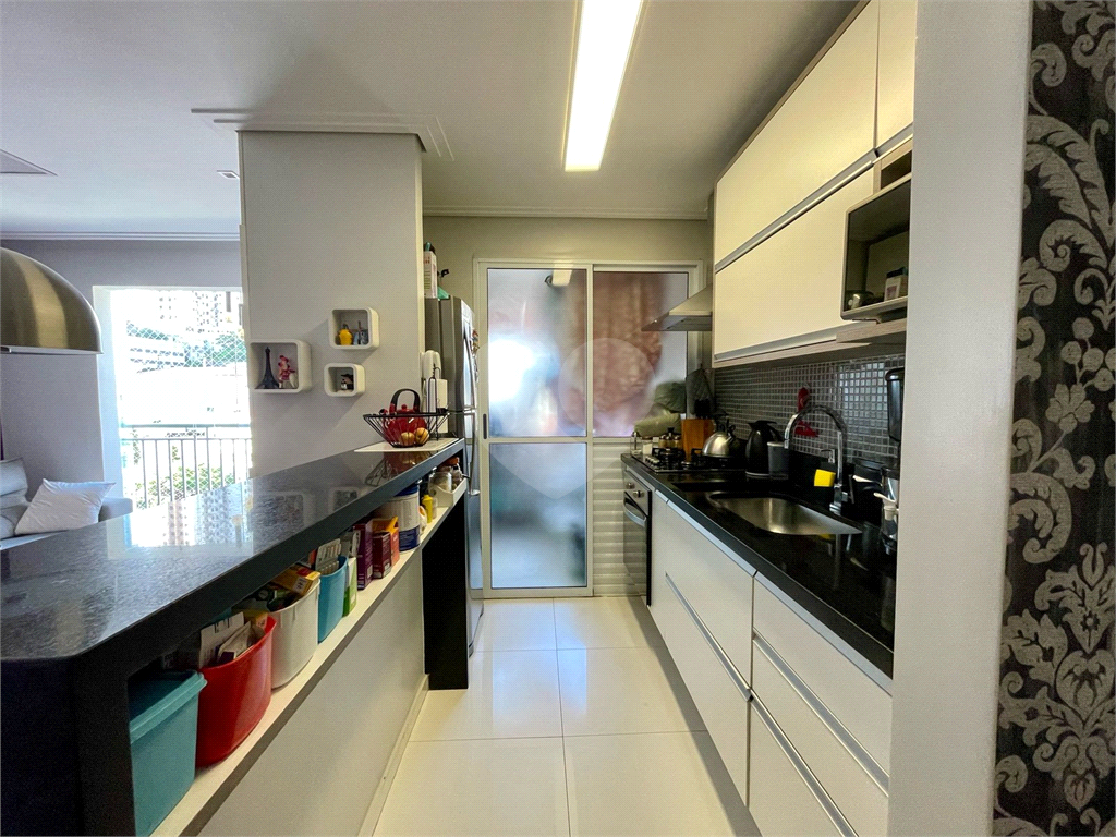 Belíssimo apartamento com 2 dormitórios, 1 banheiro e uma vaga de garagem.- Bairro do Limão