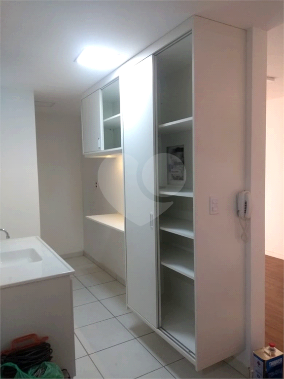 Apartamento à venda com 2 quartos, 45m² - Foto 3