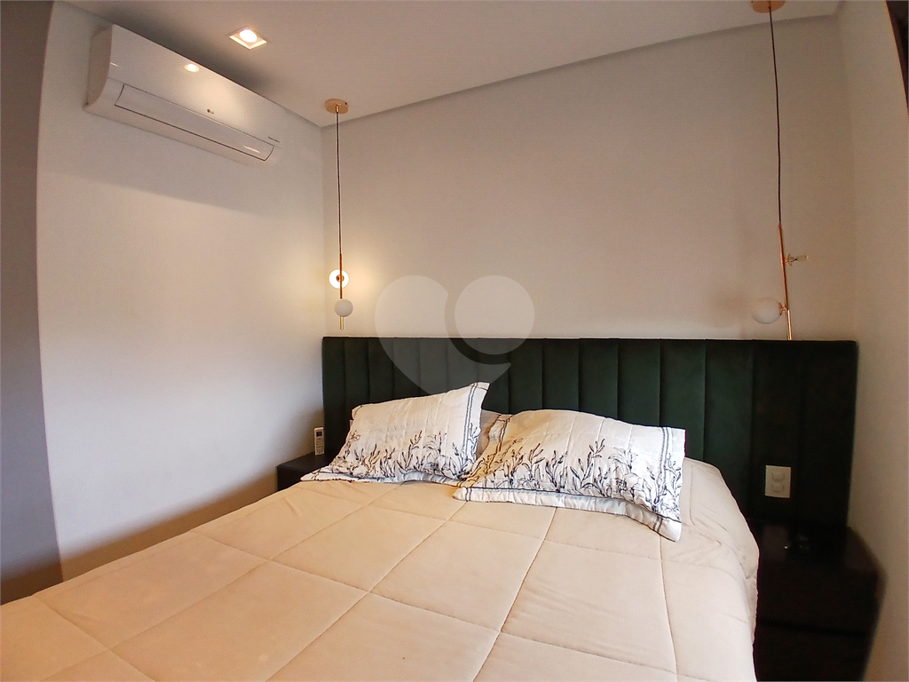 Apartamento impecável à venda com varanda gourmet em andar alto.