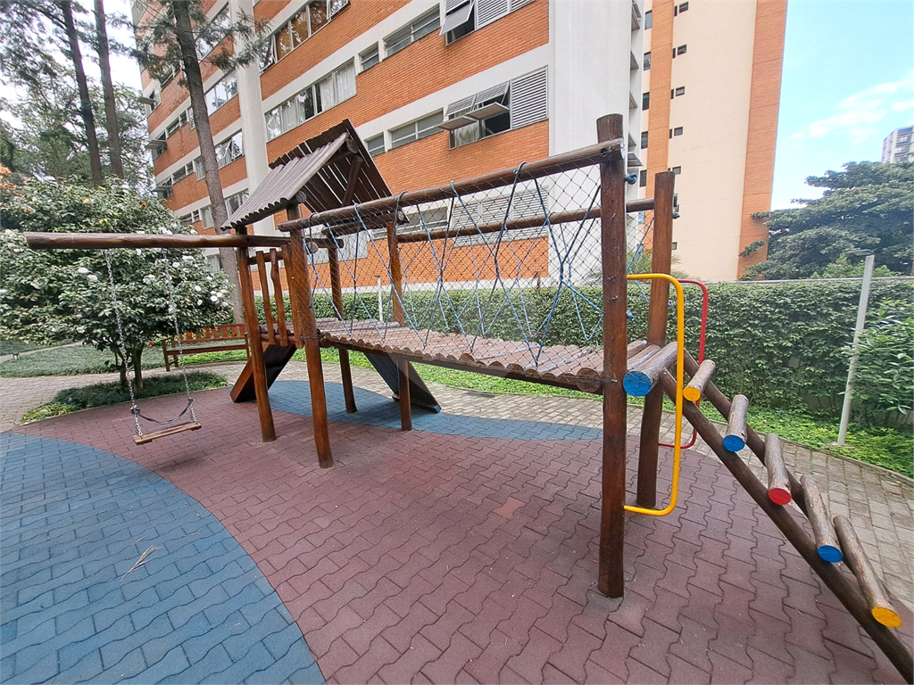 APARTAMENTO em PERDIZES