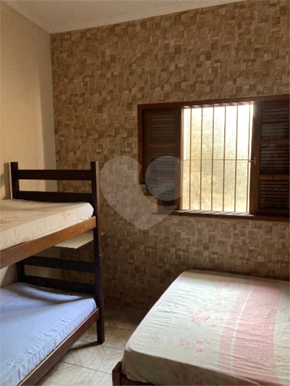 Oportunidade Única! Casa com Piscina, 2 Comércios e 2 Residências a Apenas 1500m da Praia em Itanhaém – Bopiranga