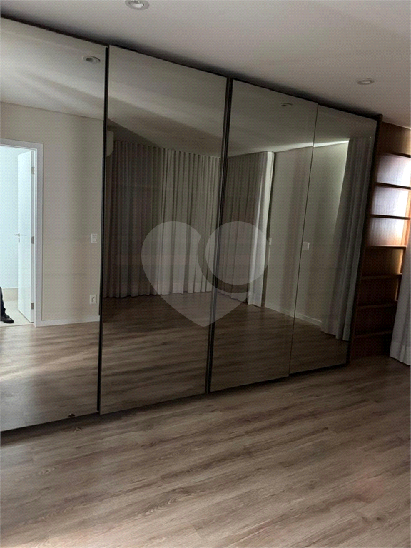 APARTAMENTO em MORUMBI