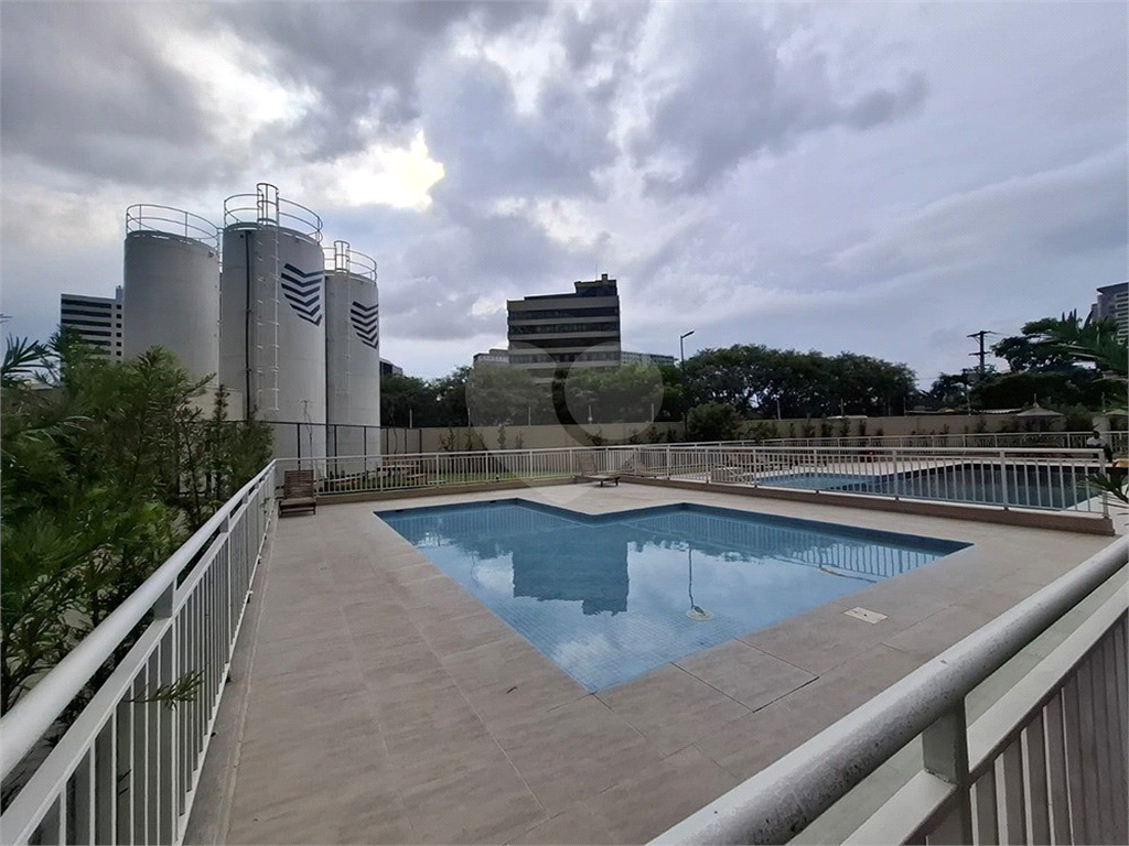 Apartamento a venda com 2 dormitórios em 42 m² na barra Funda