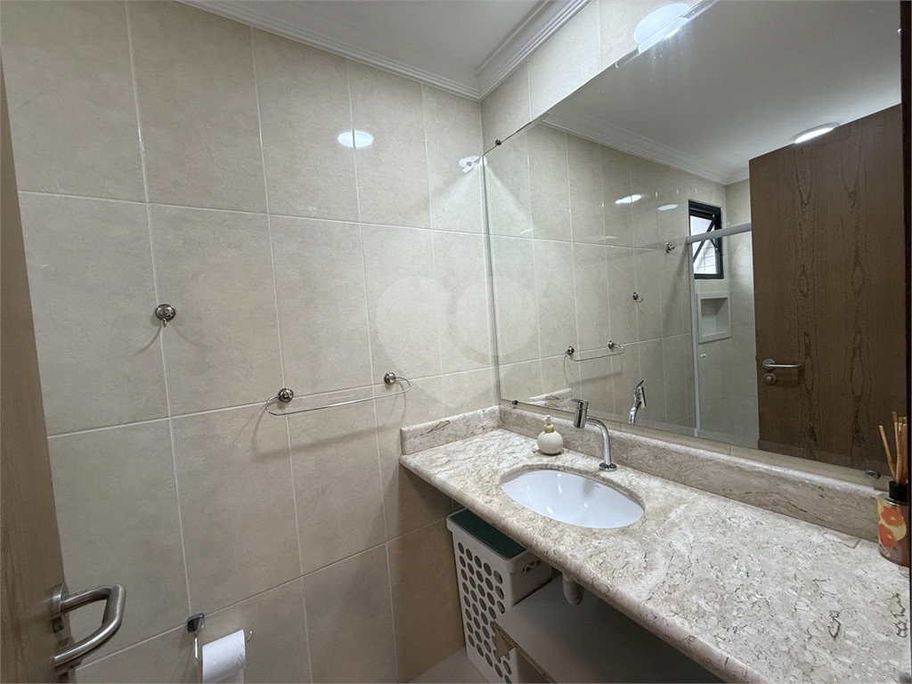 Confortável Apartamento de 4 dorms, 2 suítes, de 152 m2 na Av. General Rondon - Astúrias 