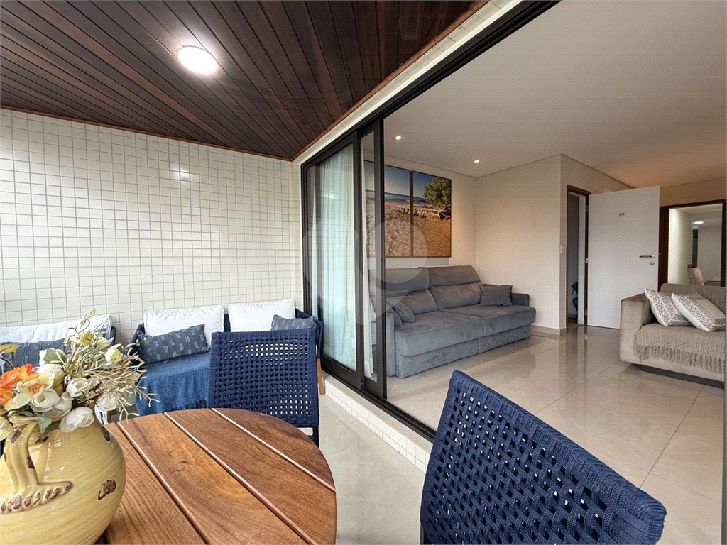 Confortável Apartamento de 4 dorms, 2 suítes, de 152 m2 na Av. General Rondon - Astúrias 