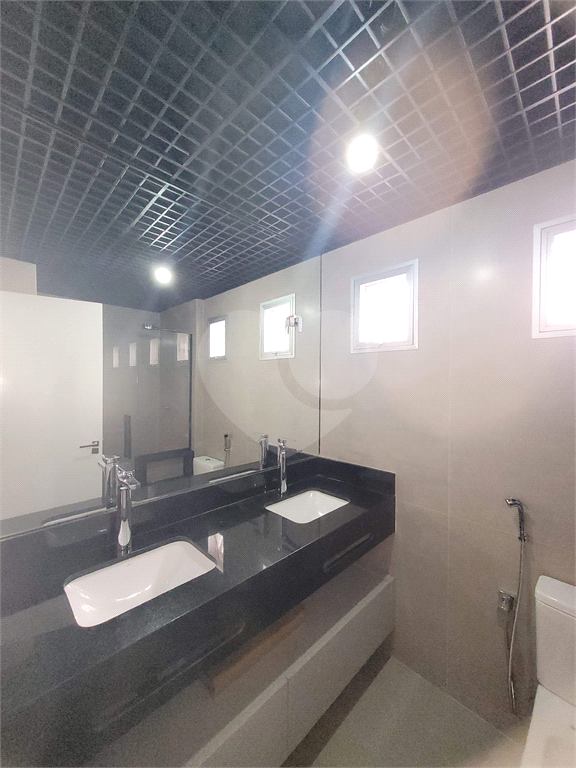 Apartamento na Rua Nova York no Brooklin - andar alto, totalmente reformado