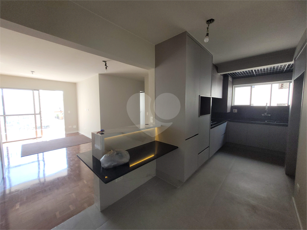 Apartamento na Rua Nova York no Brooklin - andar alto, totalmente reformado