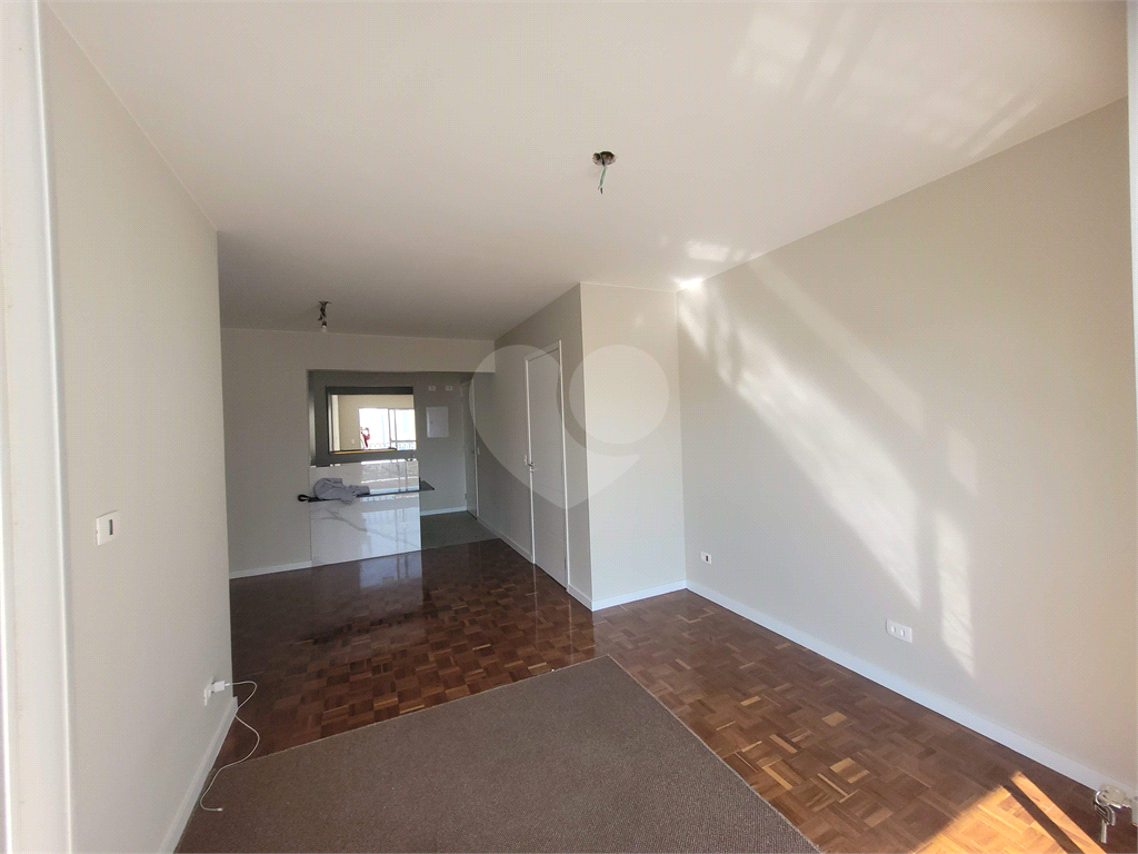 Apartamento na Rua Nova York no Brooklin - andar alto, totalmente reformado