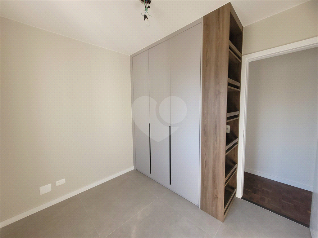 Apartamento na Rua Nova York no Brooklin - andar alto, totalmente reformado