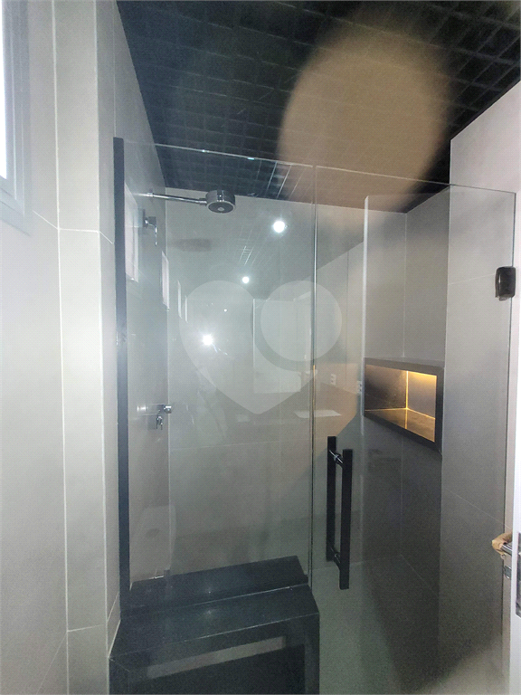 Apartamento na Rua Nova York no Brooklin - andar alto, totalmente reformado