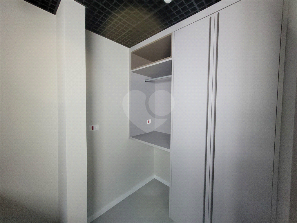 Apartamento na Rua Nova York no Brooklin - andar alto, totalmente reformado