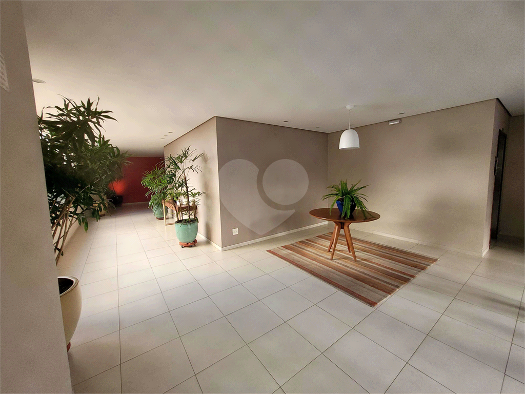 Apartamento na Rua Nova York no Brooklin - andar alto, totalmente reformado