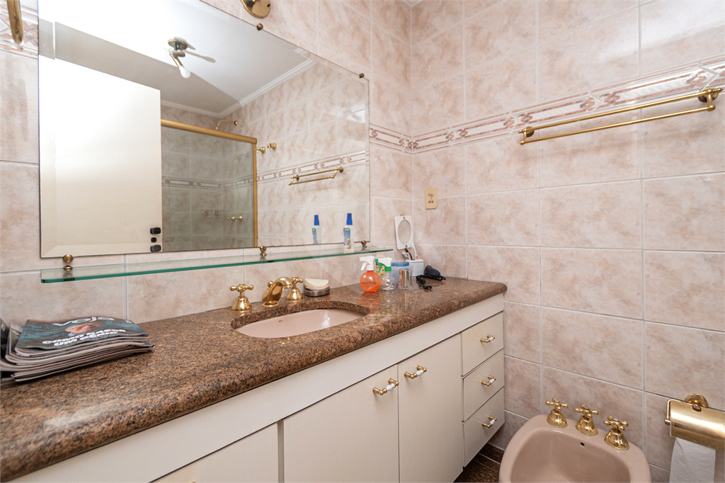 Apartamento - Perdizes 4 Dormitórios - 148 m²