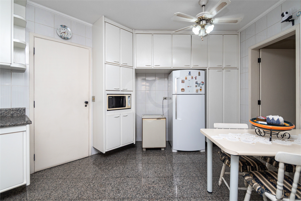 Apartamento - Perdizes 4 Dormitórios - 148 m²