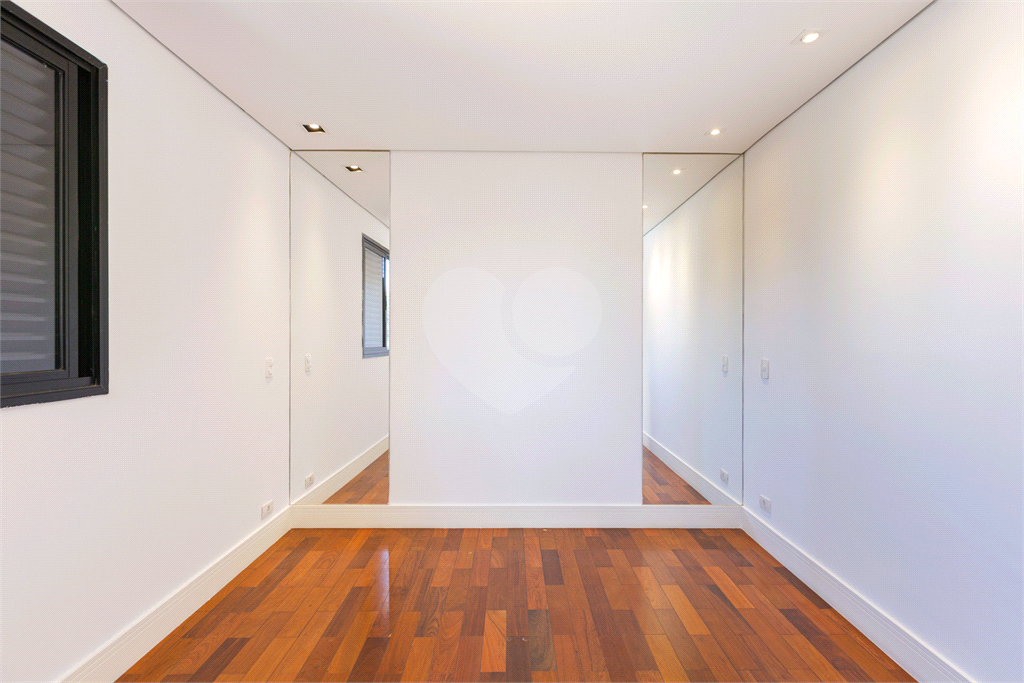 Apartamento - Perdizes  3 Dormitórios - 110 m² 
 