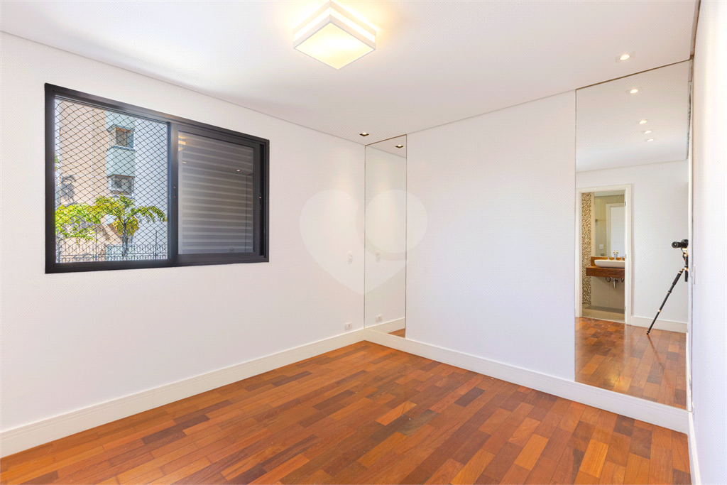 Apartamento - Perdizes  3 Dormitórios - 110 m² 
 