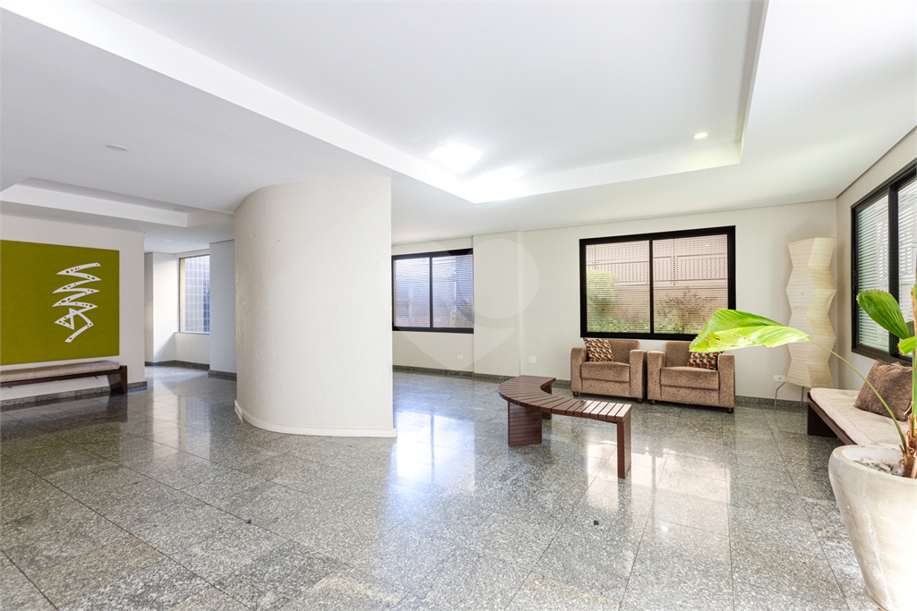 Apartamento - Perdizes  3 Dormitórios - 110 m² 
 