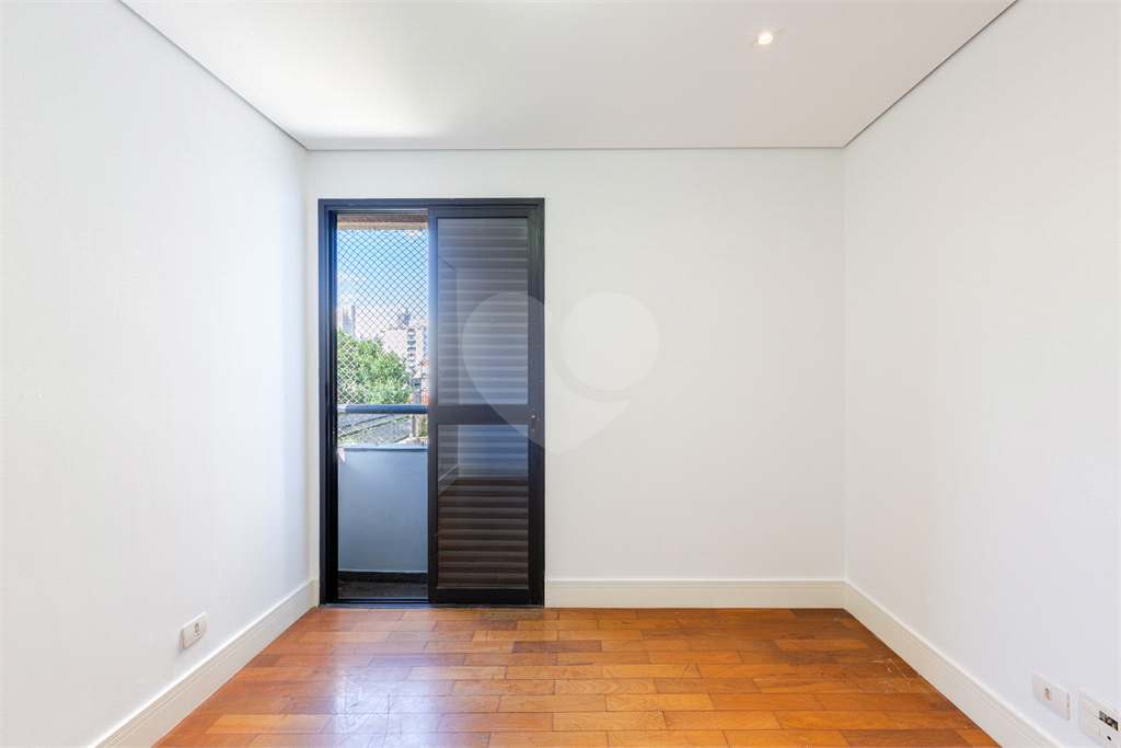 Apartamento - Perdizes  3 Dormitórios - 110 m² 
 
