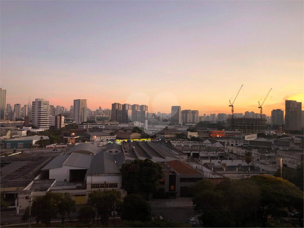 APARTAMENTO em BARRA FUNDA